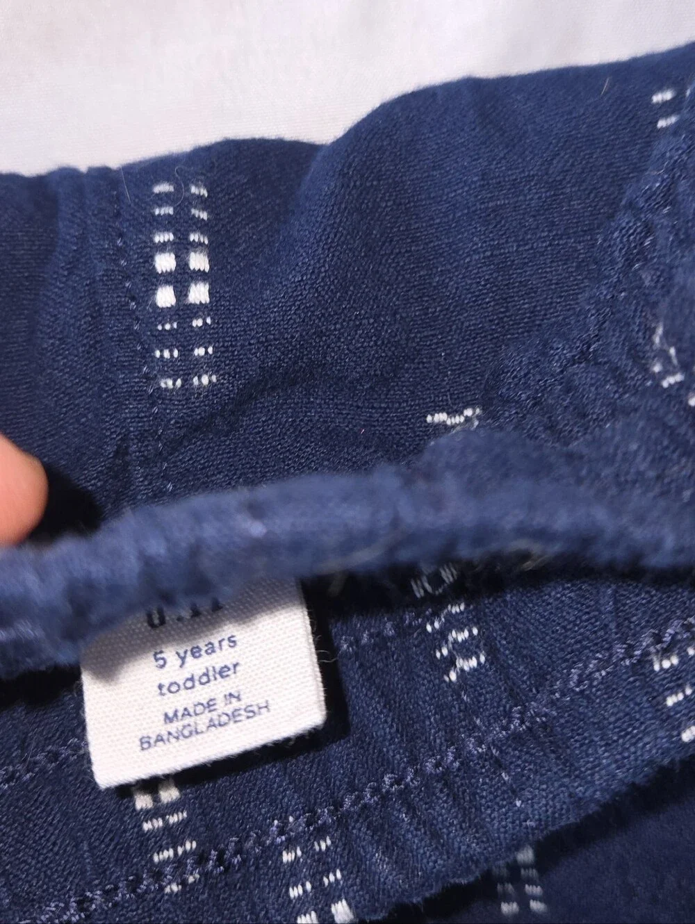 Old Navy Boy's Size 5 Navy Blue Patterned Pull-On Shorts with Cream Drawstring